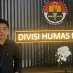 Aktivitas tambang nikel Konawe Utara menggunakan alat bera