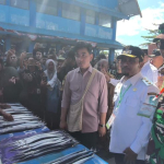 pedagang ikan Papua berjualan di Pasar Ikan Fandoi