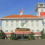 Tim KPK menggeledah Kantor Wali Kota Madiun terkait dugaan korupsi