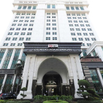 pergantian pimpinan OJK di tengah dinamika pasar modal