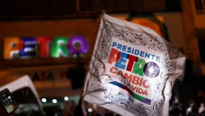 kekerasan politik Kolombia terkait situasi politik nasional