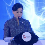 Friderica Widyasari Dewi OJK memimpin pengawasan sektor jasa keuangan