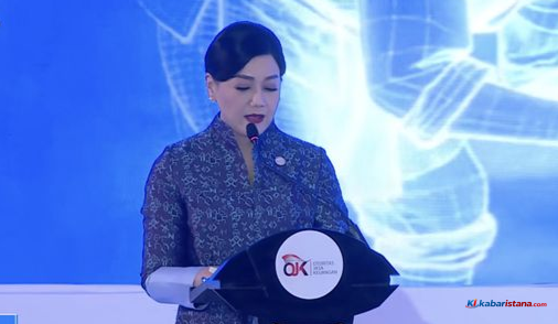 Friderica Widyasari Dewi OJK memimpin pengawasan sektor jasa keuangan