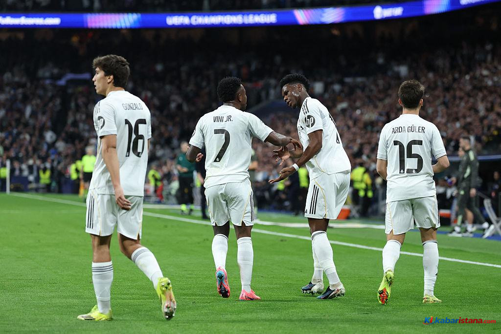 Real Madrid 16 Besar – Selebrasi Aurelien Tchouameni usai mencetak gol melawan Benfica pada playoff Liga Champions 2025/26 di Santiago Bernabeu