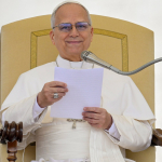 Paus Leo XIV menyerukan gencatan senjata di Timur Tengah saat doa Angelus di Vatikan