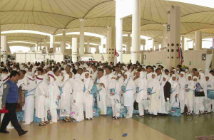 jemaah umrah Indonesia kembali ke Tanah Air melalui Bandara Jeddah
