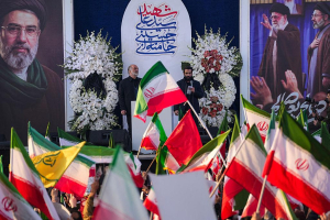 Presiden Iran Pezeshkian dan dukungan warga kepada Pemimpin Tertinggi Mojtaba Khamenei di Teheran