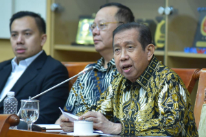 Yusril Ihza Mahendra memberikan arahan tentang peran Polri dalam negara hukum pada Rakernis Divisi Hukum Polri