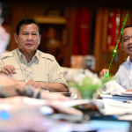 pasokan minyak Rusia dibahas Prabowo Subianto dan Bahlil Lahadalia di Istana Negara