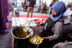 pemulihan UMKM terdampak bencana melalui produksi abon ikan tuna dan ayam oleh pelaku usaha di Gorontalo