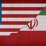 Iran putuskan komunikasi ilustrasi bendera Iran dan Amerika Serikat terbelah akibat ancaman Trump