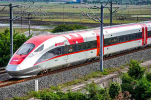 operasional Whoosh aman saat cuaca ekstrem di Bandung