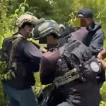 Petugas dari Satgas ODC 2026 melakukan penangkapan terhadap anggota Kelompok Kriminal Bersenjata (KKB) di wilayah Papua