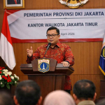 Gubernur DKI Jakarta Pramono Anung beri sambutan terkait penanganan premanisme Tanah Abang di Kantor Wali Kota Jakarta Timur