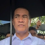 Mentan Andi Amran Sulaiman meninjau lokasi bantuan banjir Sultra di Kendari