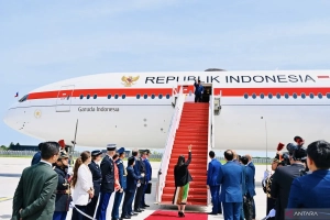 Prabowo kembali ke Jakarta setelah merampungkan kunjungan kenegaraan di Paris, Prancis.