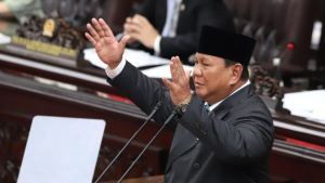 Presiden Prabowo membahas under invoicing ilegal di DPR RI