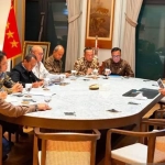 Presiden Prabowo Subianto membahas strategi investasi Indonesia bersama Rosan Roeslani dan jajaran Kabinet Merah Putih guna memperkuat iklim investasi nasional.