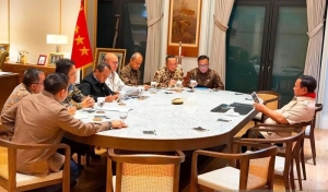 Presiden Prabowo Subianto membahas strategi investasi Indonesia bersama Rosan Roeslani dan jajaran Kabinet Merah Putih guna memperkuat iklim investasi nasional.