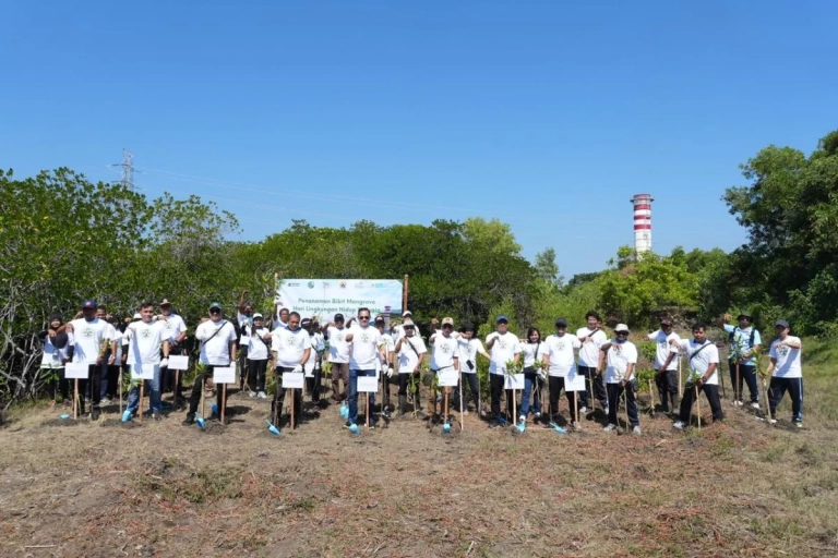 PLN tanam pohon dalam peringatan Hari Lingkungan Hidup 2026