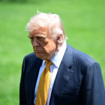 Trump blokade Iran dengan menegaskan AS tetap mempertahankan tekanan ekonomi terhadap Teheran di tengah penghentian pembicaraan damai