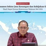 Konsolidasi BUMN Asuransi disampaikan Ogi Prastomiyono dalam konferensi pers OJK di Jakarta