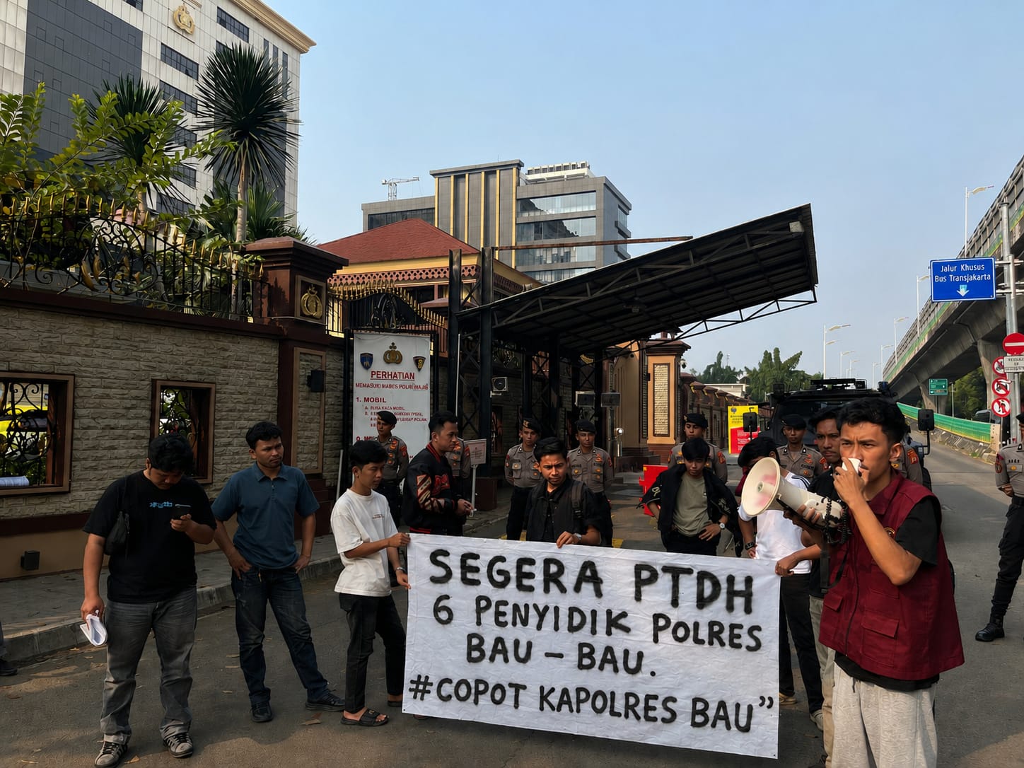 AMH Sultra-Jakarta Geruduk Mabes Polri, Desak PTDH 6 Penyidik dan Copot Kapolres Baubau