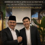 Maruli Siahaan Padang saat mengawal penyelesaian sengketa lahan Padang Halaban dan menerima apresiasi dari HIMMAH Sumut