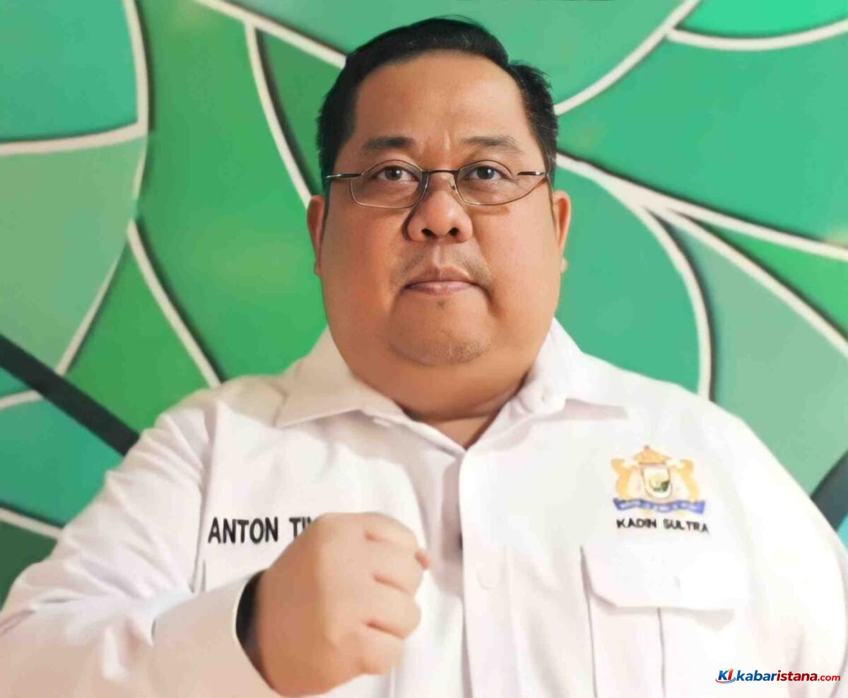 Ketua Kadin Sultra Anton Timbang saat memimpin Musyawarah Provinsi VIII Kadin Sulawesi Tenggara periode 2026–2031