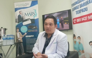 Gejala tumor otak dijelaskan oleh dokter spesialis bedah saraf Dr. Dhira Atman di Columbia Asia Hospital Pulomas Jakarta.