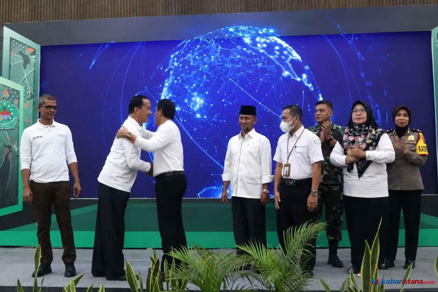 Peluncuran program Universal Health Coverage UHC Kabupaten Pamekasan yang didanai melalui DBHCHT Pamekasan 2026 untuk meningkatkan layanan kesehatan masyarakat.
