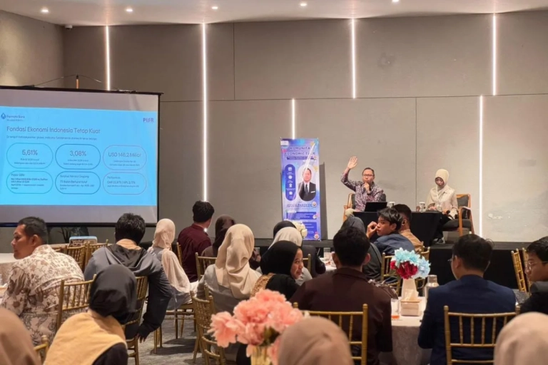Fondasi Ekonomi Indonesia tetap kuat di tengah tekanan global menurut ekonom Bank Permata Josua Pardede