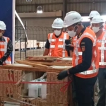 Bea Cukai dan Polri menggagalkan ekspor ilegal merkuri 3,4 ton yang disembunyikan dalam kontainer keramik di Terminal Petikemas Surabaya.