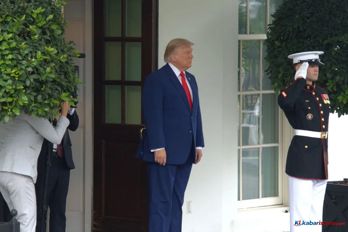 Trump Iran semakin serius saat Presiden Donald Trump menyampaikan perkembangan negosiasi dengan Iran di Gedung Putih.