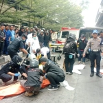 Truk LPG Bandung diduga picu kecelakaan beruntun di Jalan Leuwipanjang yang menewaskan seorang wanita.