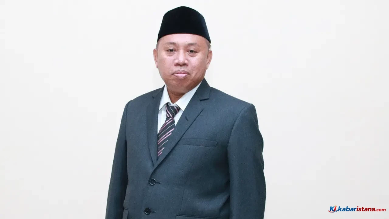 Akhmad Sodiq, Rektor Unsoed, diamankan KPK dalam OTT terkait dugaan penerimaan dalam proses penerimaan mahasiswa baru.