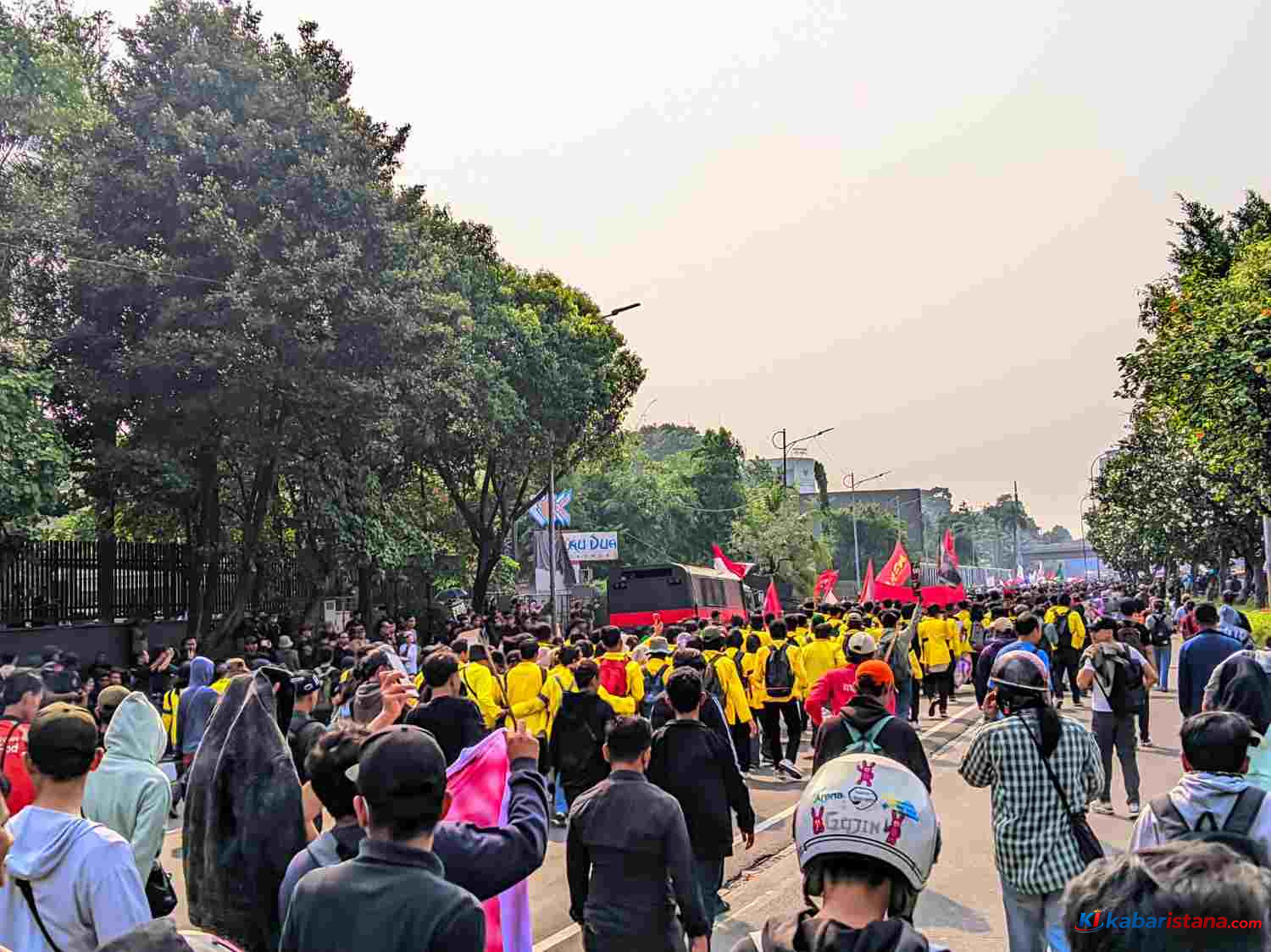 Sempat Ditahan Polisi, Massa Aksi Tetap Gelar Demonstrasi dan Desak Pengesahan RUU Perampasan Aset