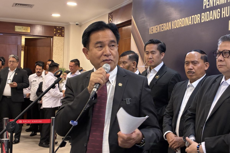 Yusril Ihza Mahendra menyampaikan bahwa hukuman mati bagi koruptor telah diatur dalam UU Tipikor dan menekankan pentingnya integritas moral dalam pemberantasan korupsi.