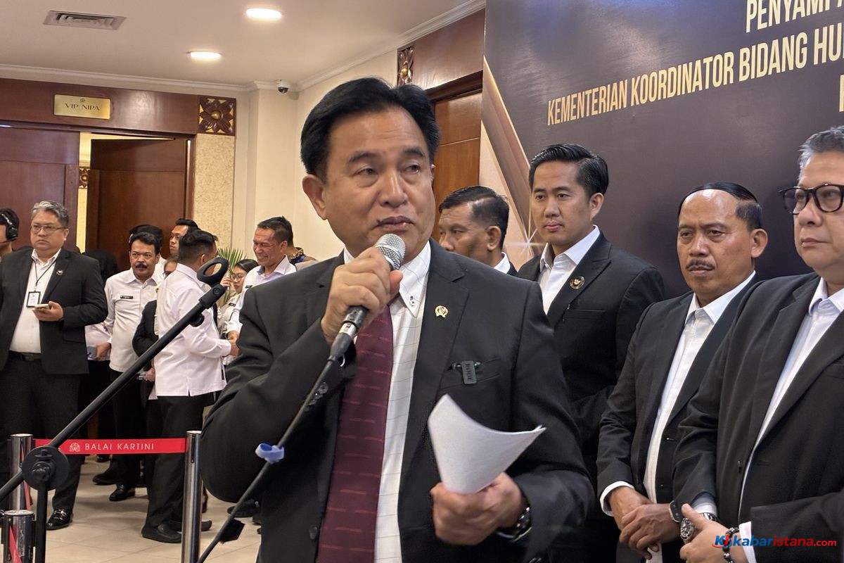 Yusril Ihza Mahendra menyampaikan bahwa hukuman mati bagi koruptor telah diatur dalam UU Tipikor dan menekankan pentingnya integritas moral dalam pemberantasan korupsi.