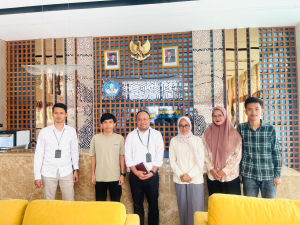 Mahasiswa KPIT mendesak pemerintah menghapus syarat desil KIP Kuliah 2026 agar mahasiswa kurang mampu mendapat bantuan pendidikan.