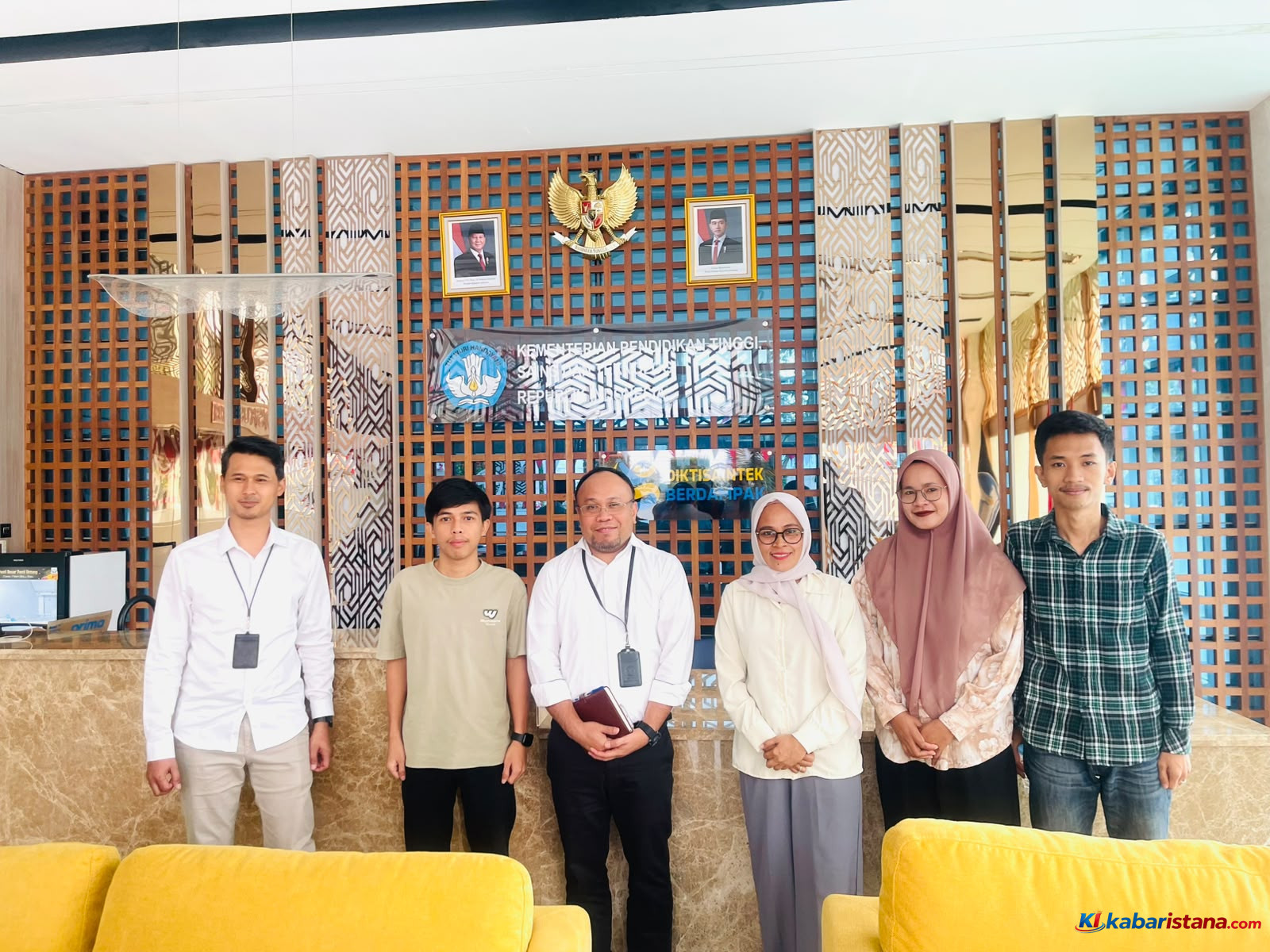 Mahasiswa KPIT mendesak pemerintah menghapus syarat desil KIP Kuliah 2026 agar mahasiswa kurang mampu mendapat bantuan pendidikan.