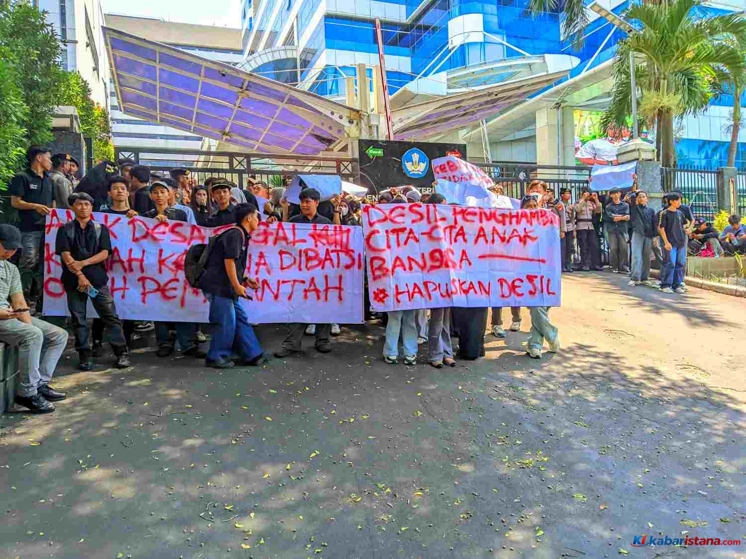 Aksi Jilid III, KPIT Desak Kemendiksaintek Hapus Desil dalam Syarat Penerimaan KIP Kuliah
