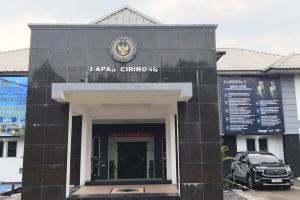 Kementerian Imigrasi dan Pemasyarakatan (Kemenimipas) menonaktifkan lima pejabat struktural Lapas Kelas IIA Cibinong, Bogor, Jawa Barat