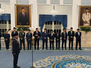 Enam kali reshuffle kabinet Prabowo-Gibran telah dilakukan sejak 2025. Terbaru, posisi Menteri Keuangan kembali berganti