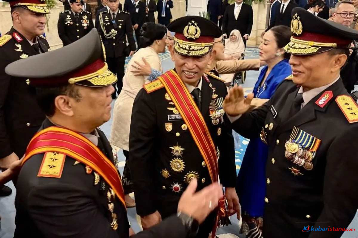 Prabowo Anugerahi Bintang kehormatan RI kepada Listyo Sigit dan Dedi Prasetyo